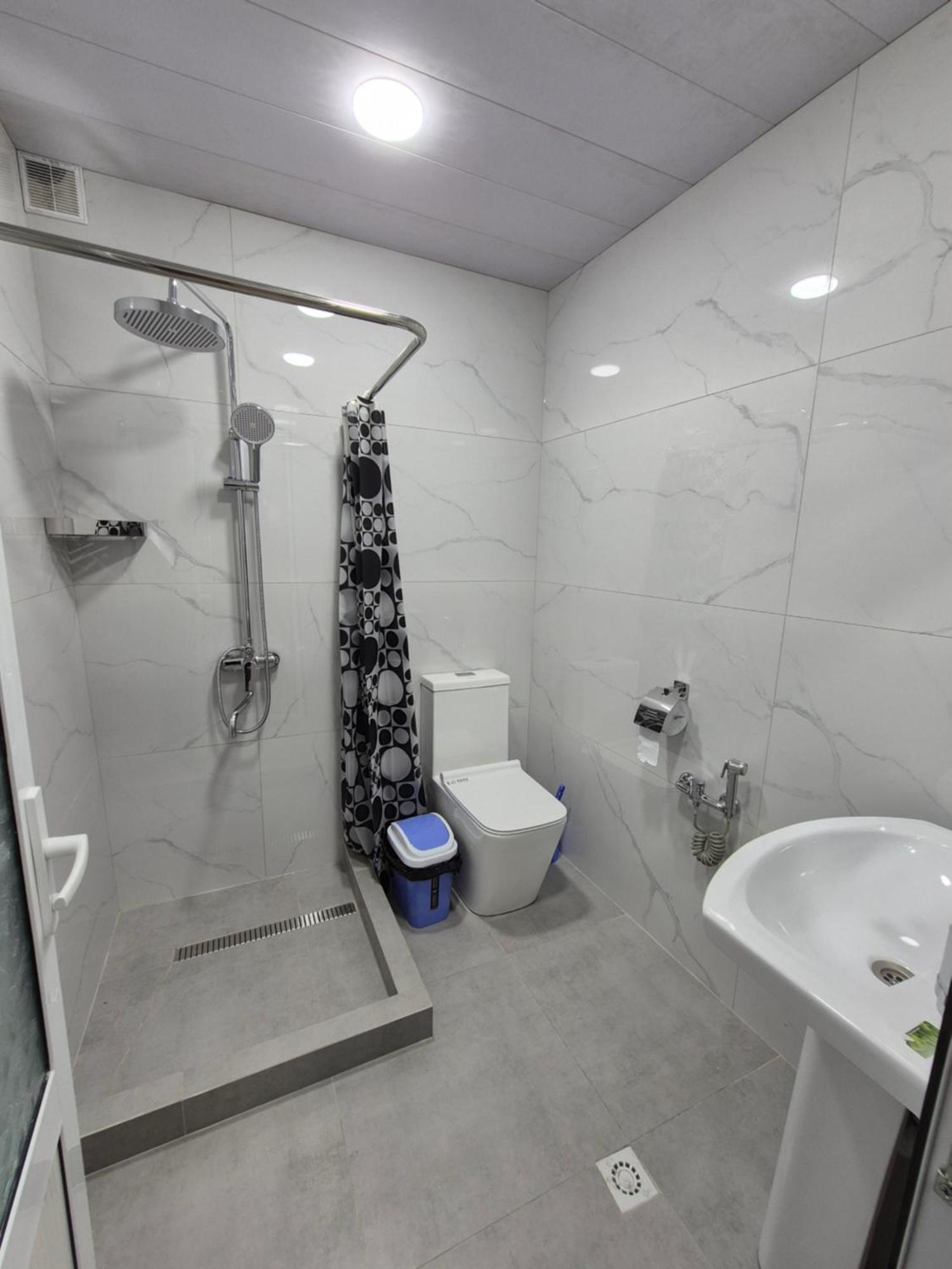 Miran Hostel 안디잔 외부 사진