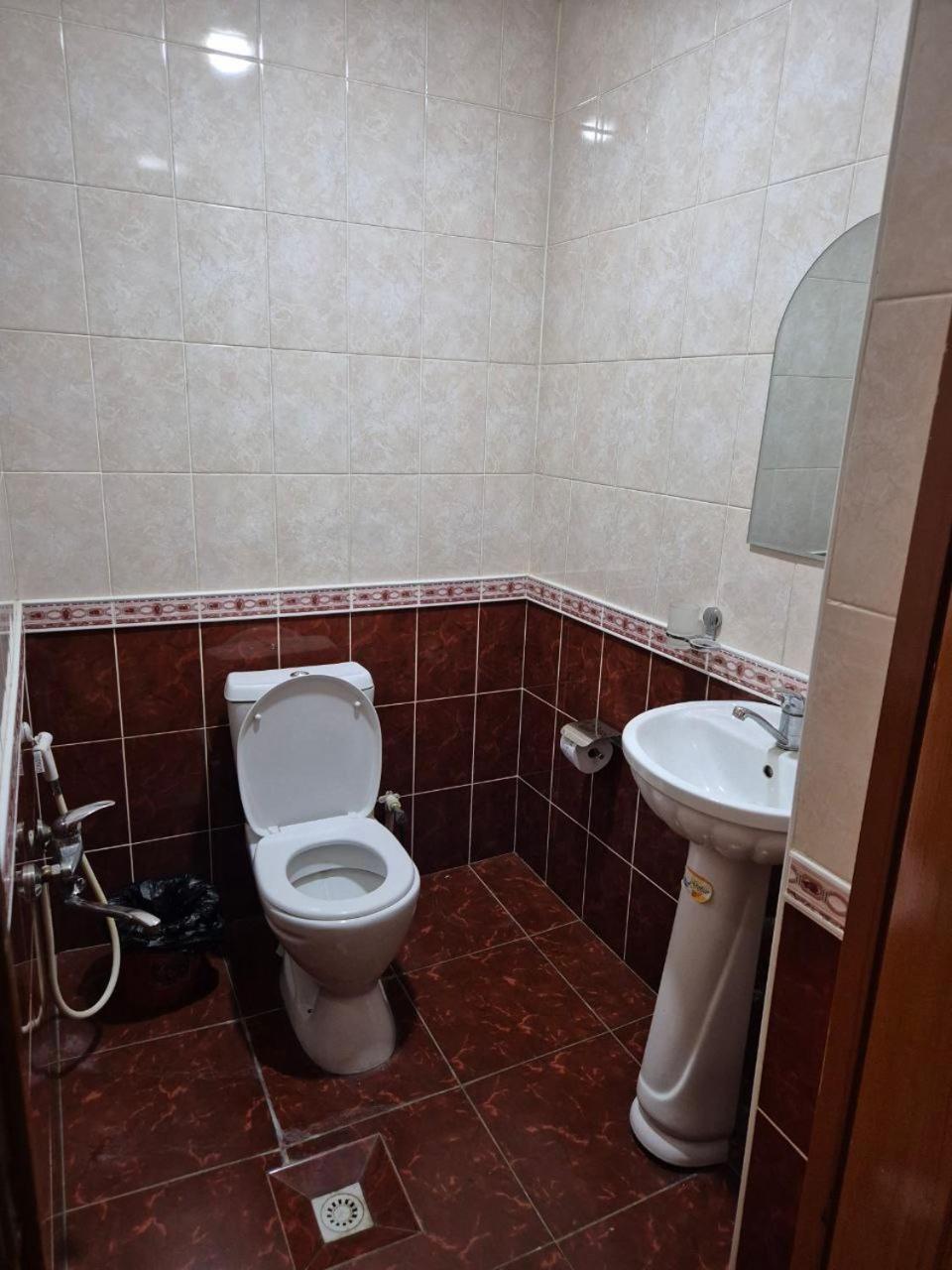 Miran Hostel 안디잔 외부 사진